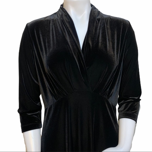 Vintage Stretch Black Velvet Dress - Picture 5 of 12